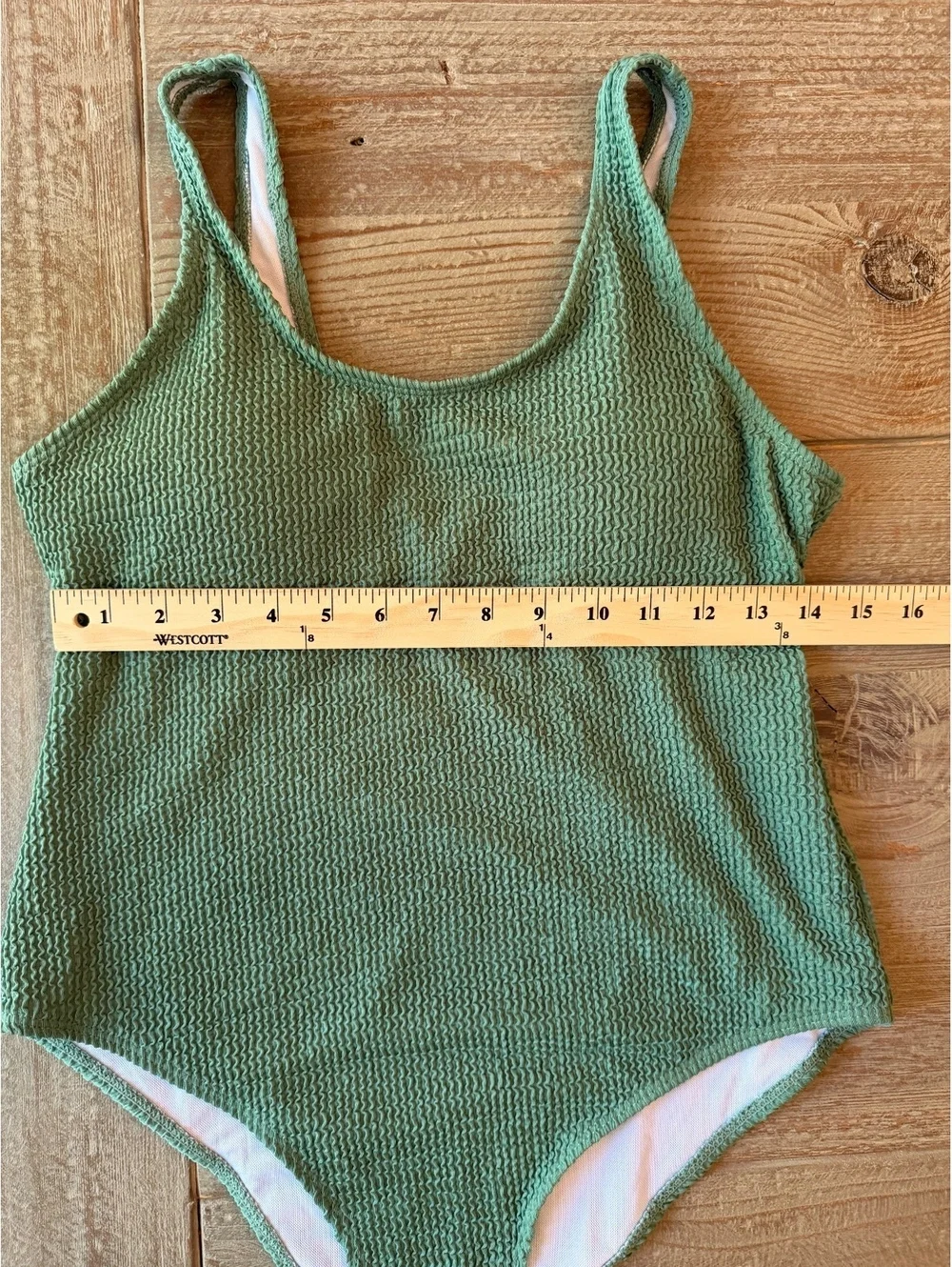 Crinkle Textured 1 pc Swimsuit Women size Small Green Slimming Padded